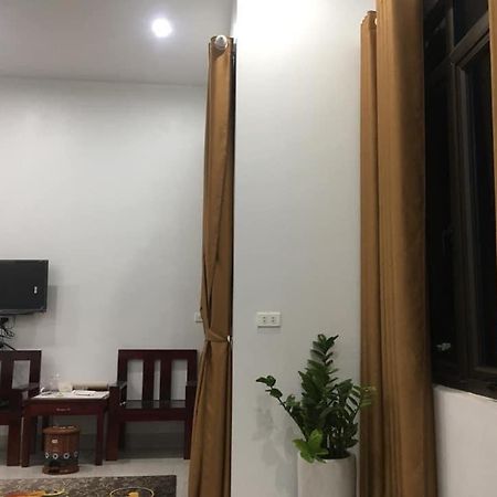 Nha Nghi Cu Ti Bed & Breakfast Ban Cong Na Exterior foto