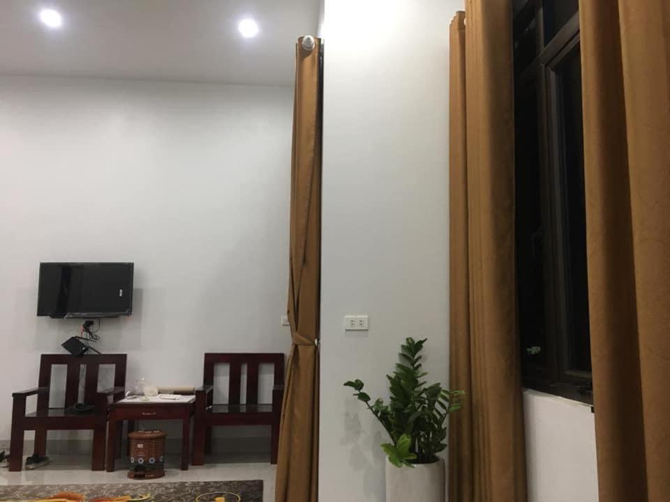 Nha Nghi Cu Ti Bed & Breakfast Ban Cong Na Exterior foto