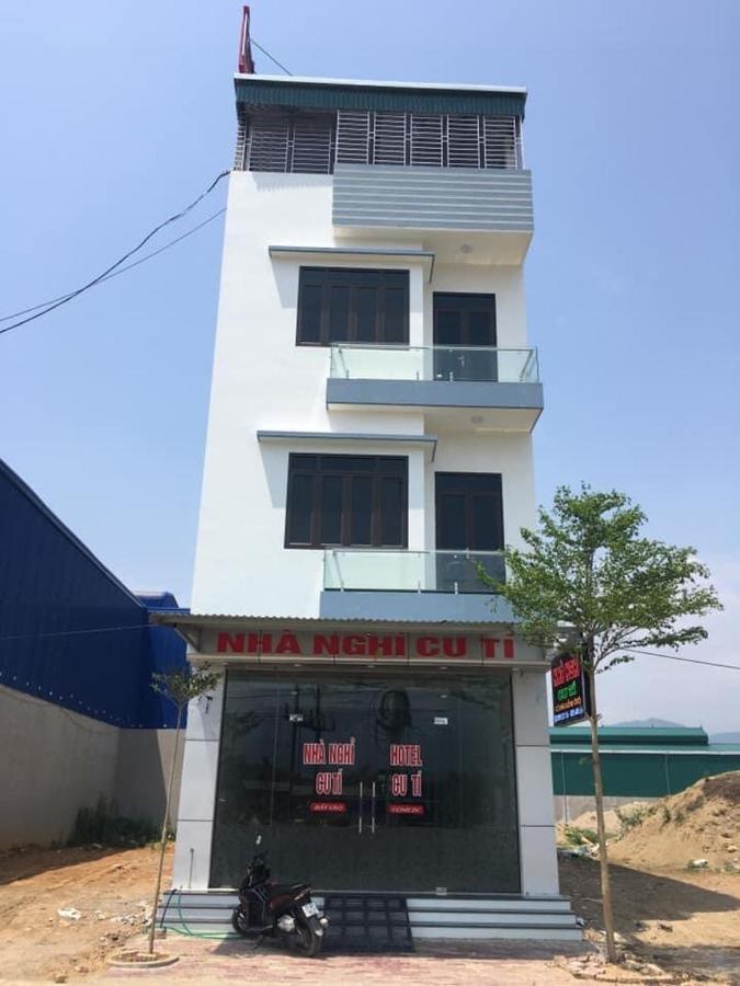 Nha Nghi Cu Ti Bed & Breakfast Ban Cong Na Exterior foto